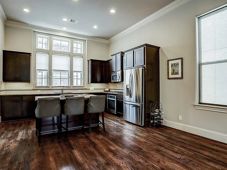 10912 Wrenwood Park — Photo 11