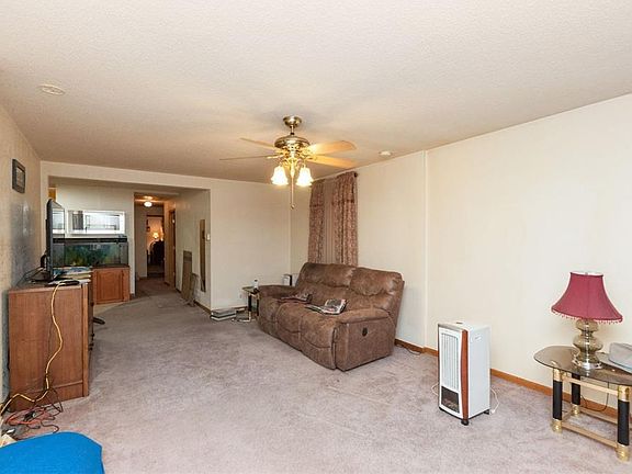 3rd image of 705 E 1st St