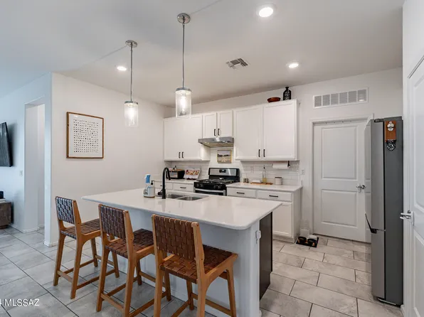 6083 S Antrim Loop, Tucson, AZ 85706