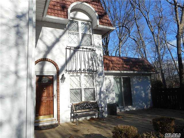 1st image of 417 Clubhouse Ct