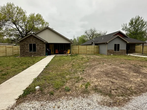 306 Forest St, Webb City, MO 64870