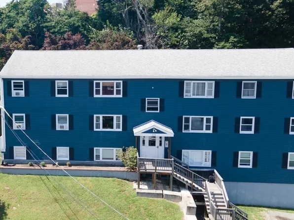 225 Shove St APT 4, Fall River, MA 02724