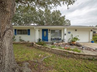 156 44th Ave NE, Saint Petersburg, FL 33703