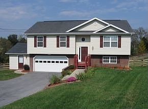 3rd image of 234 Chimney Top Ln