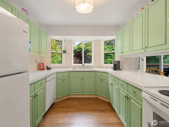 3374 Northwest Avenue #202, Bellingham, WA 98225