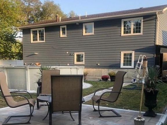 2nd image of 1050 Koelle Blvd #1050