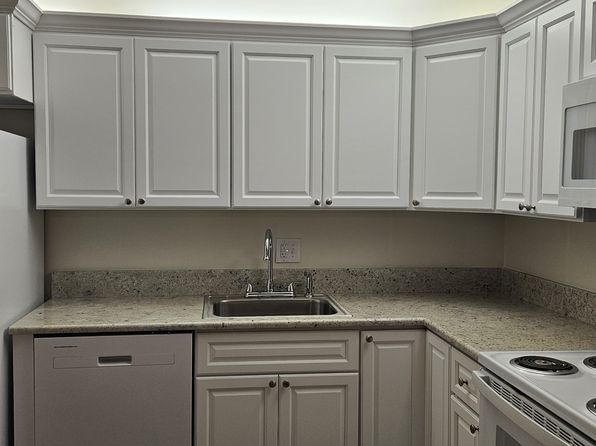 1108 Green Pine Blvd APT E3