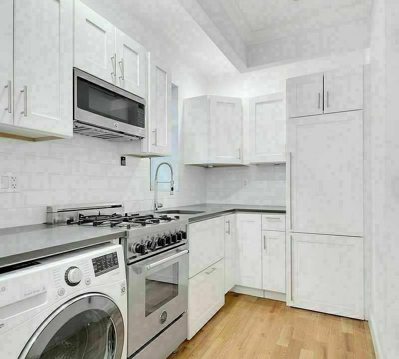 1st image of 440 W 47th St APT 2d