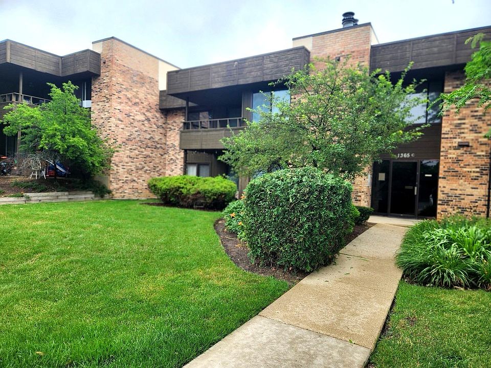 1st image of 1365 N Sterling Ave #209C