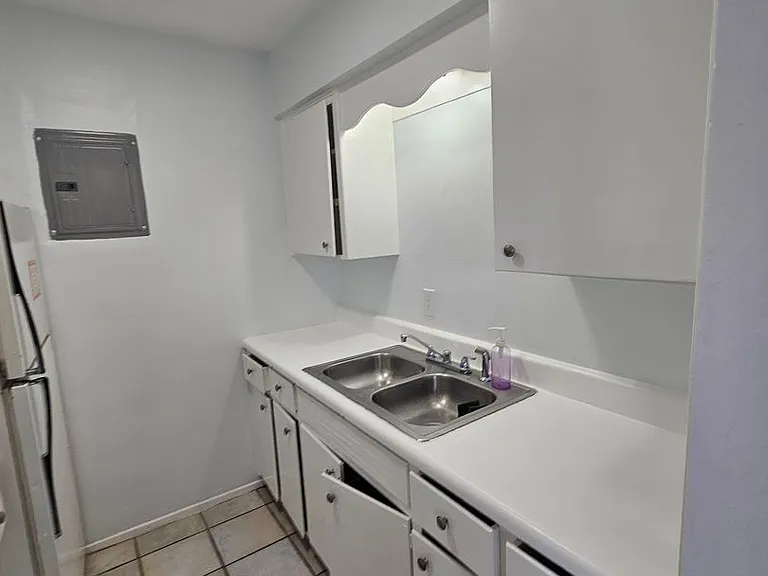 1760 NE 52nd St — Photo 13