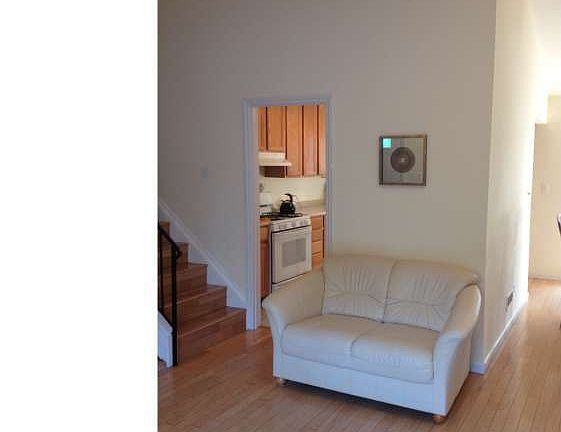 4th image of 8 Canoe Brook Dr