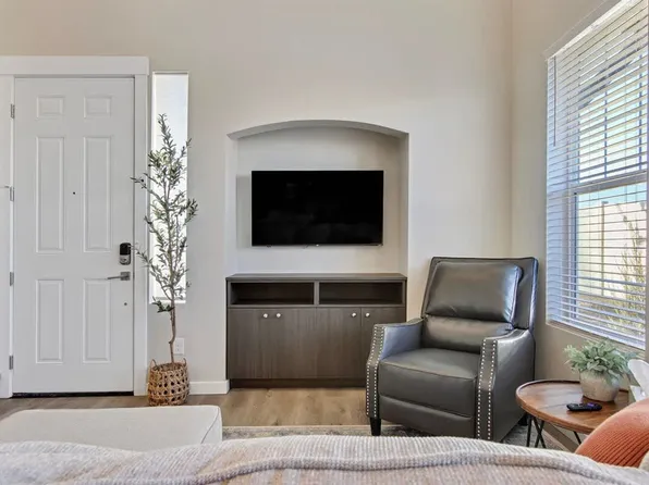 17065 N Hounslow Way, Nampa, ID