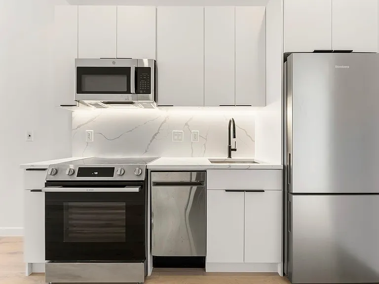 338 Wilson Ave #3L — Photo 3