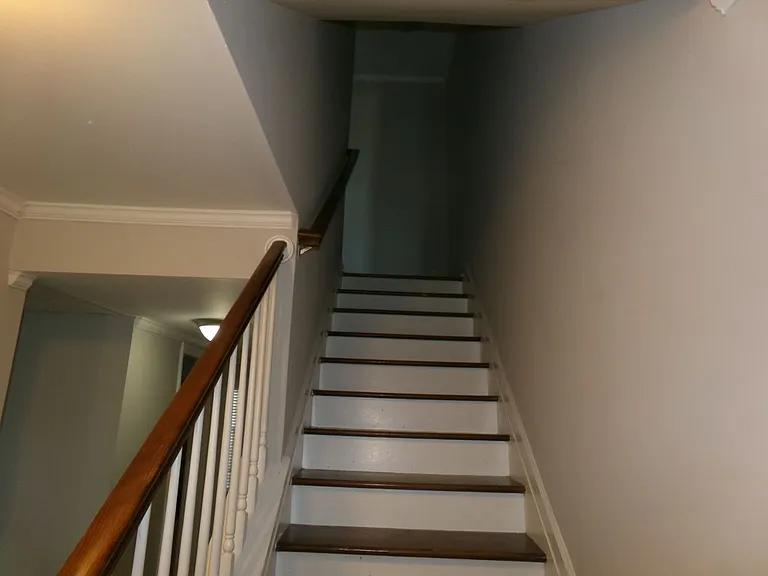 3915 B Valley Ct — Photo 10