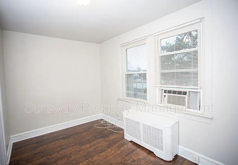 1034B Collings Ave — Photo 23
