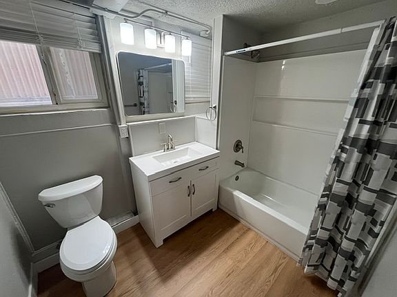 5th image of 1017 W Spruce St #2