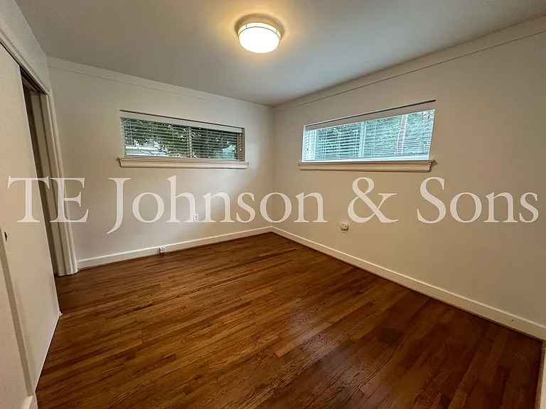 501 Hawthorne Rd #11 — Photo 7