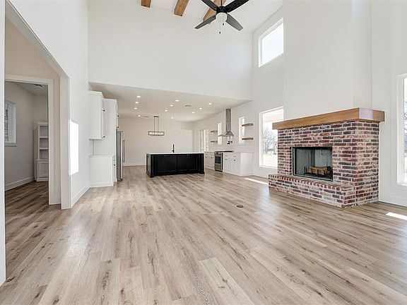 4th image of 10071 Lacewood Dr