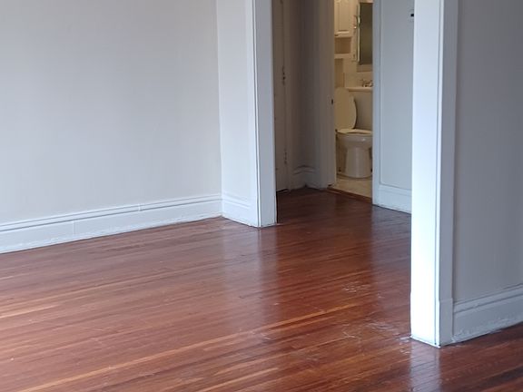 5th image of 1154 W Morse Ave #3