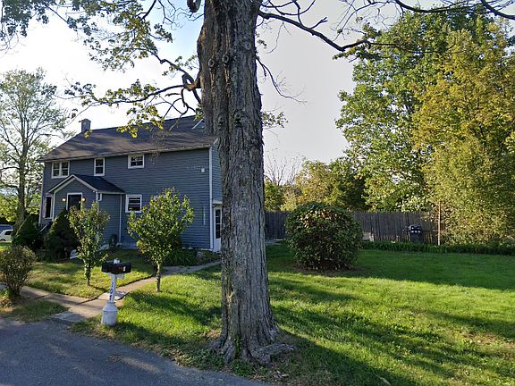 3rd image of 107 Bray St #1