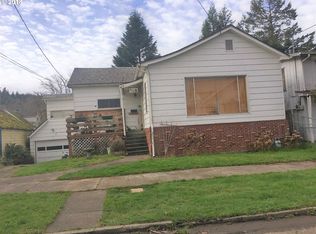 435 S 9th St, Coos Bay, OR 97420