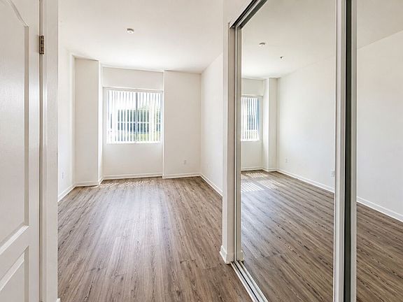 5th image of 4060 Glencoe Ave APT 312