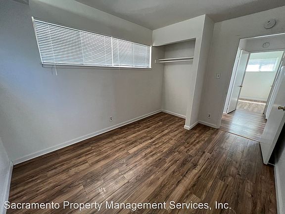 5th image of 800 18th St APT 12