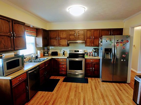 4th image of 4093 Forsythe Dr