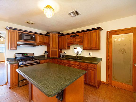 4th image of 2088 E 24th Pl