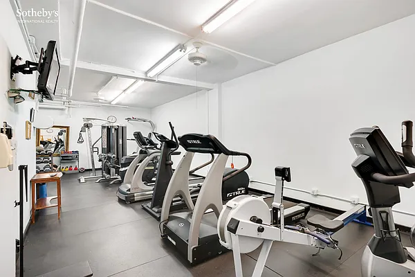Sold by Sotheby's International Realty | media 7