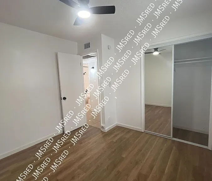1433 S Kenneth Pl #8 — Photo 15