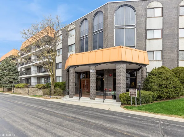 4900 Foster St APT 103, Skokie, IL 60077