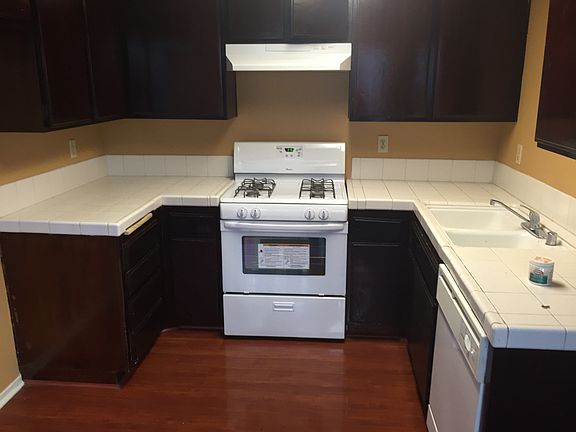 5th image of 854 W Sierra Madre Ave APT 2