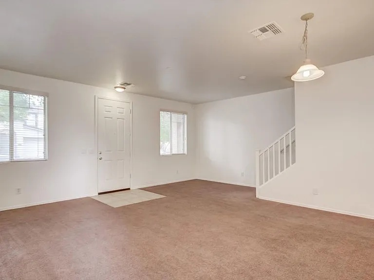 3019 S 101st Ave — Photo 16