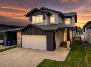 38 Lindman Ave, Red Deer, AB T4R0S5