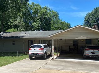 220 SW Glover St, Bentonville, AR 72712