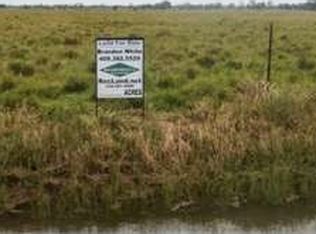 12781 Shellhammer Rd, Winnie, TX 77665