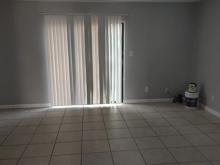 734 Legion Dr — Photo 2