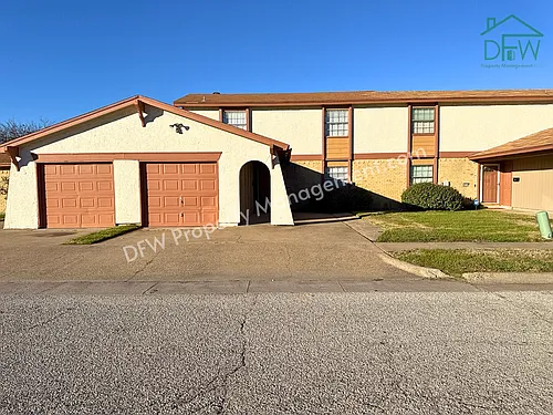 1021 Pleasant Valley Ln Photo 1