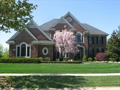 1st image of 48209 Manorwood Dr