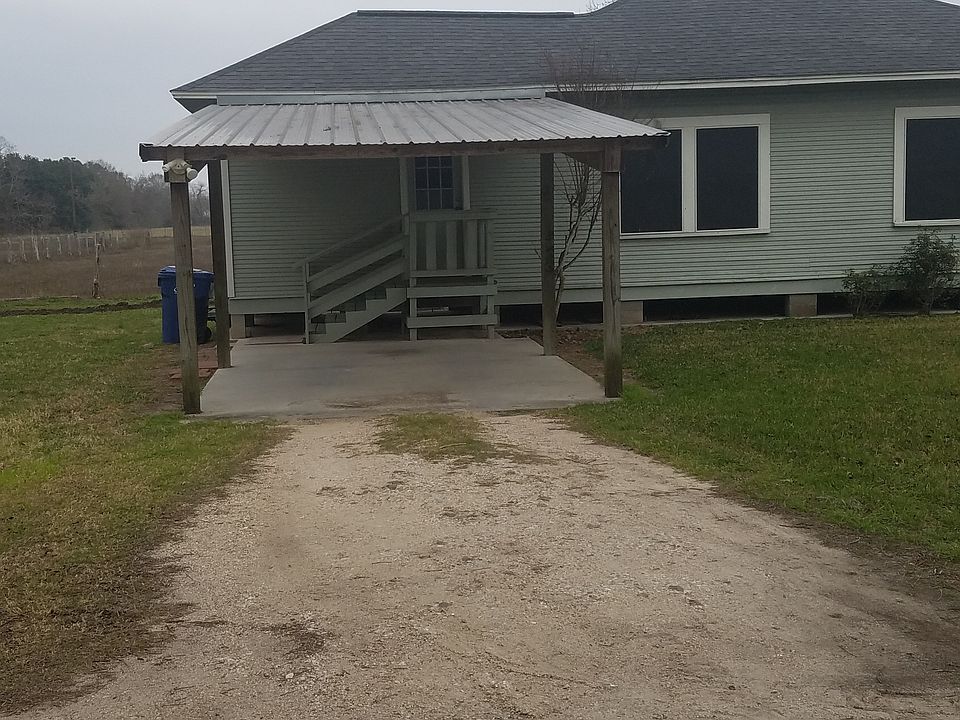 2nd image of 9010 Fm 524 Rd