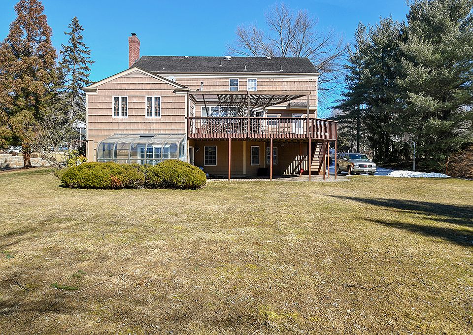 2nd image of 19 Thornley Dr
