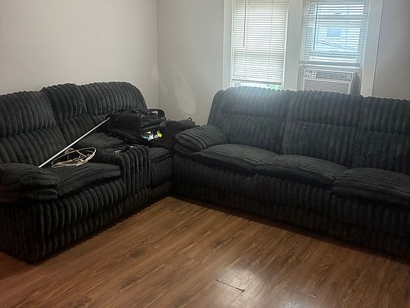 4th image of 16 Terrace Ave