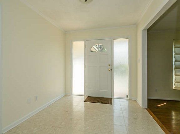 3rd image of 3525 Interlachen Dr