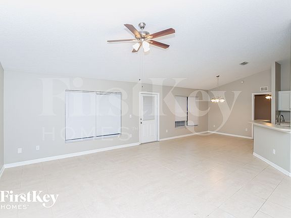 3rd image of 2655 San Filippo Dr SE