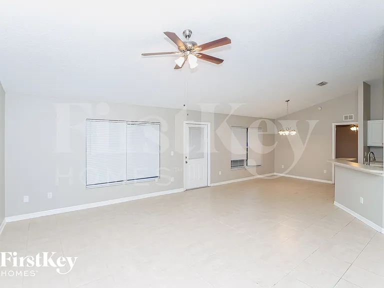 2655 San Filippo Dr SE — Photo 3