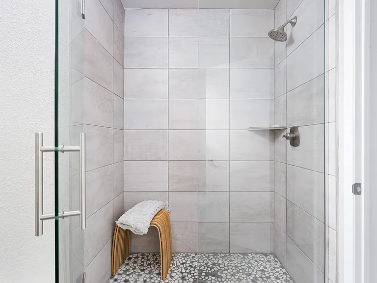 2044 E Hillery Dr — Photo 21
