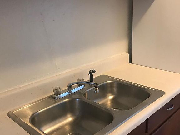 4th image of 2520-T Pain Ln APT A