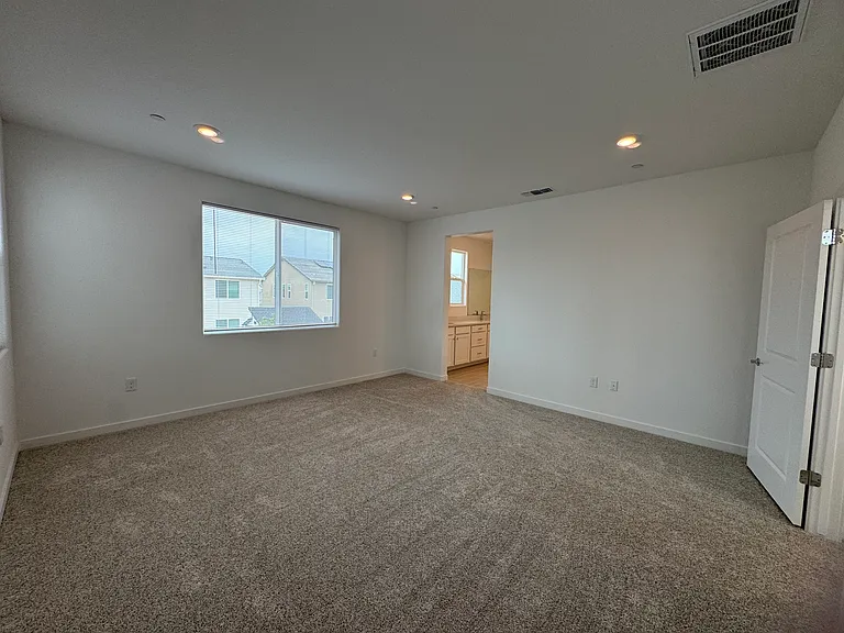 8143 Champart Cir — Photo 18
