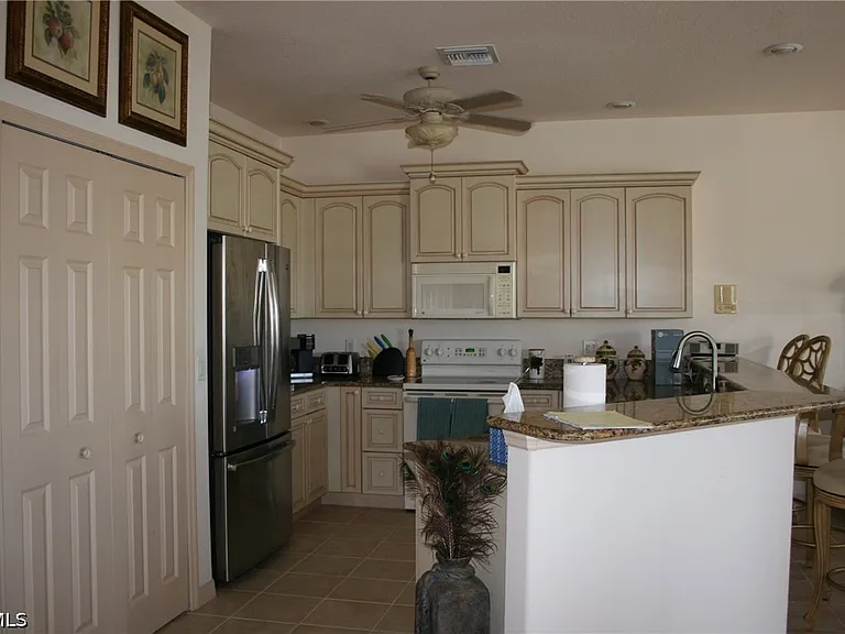 20728 Tisbury Ln — Photo 16